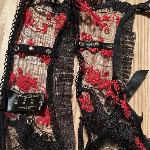 Honey Birdette Frida Garter Belt Size XS. Perfect Condition and Rare. - Picture 3 of 4